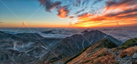 تصویر با کیفیت غروب کوهستان high resolution mountain sunset